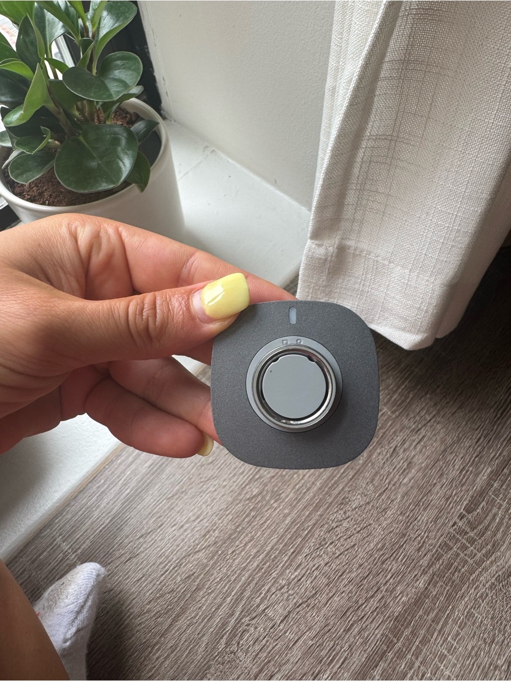 Oura silver and Silver Smart Ring Charger Pad
